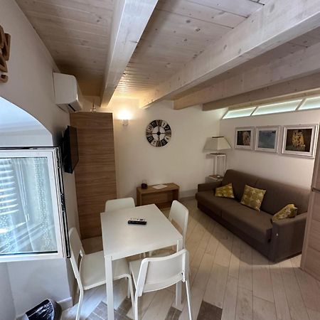 More Apartments Il Ferrarese2 Бари Экстерьер фото