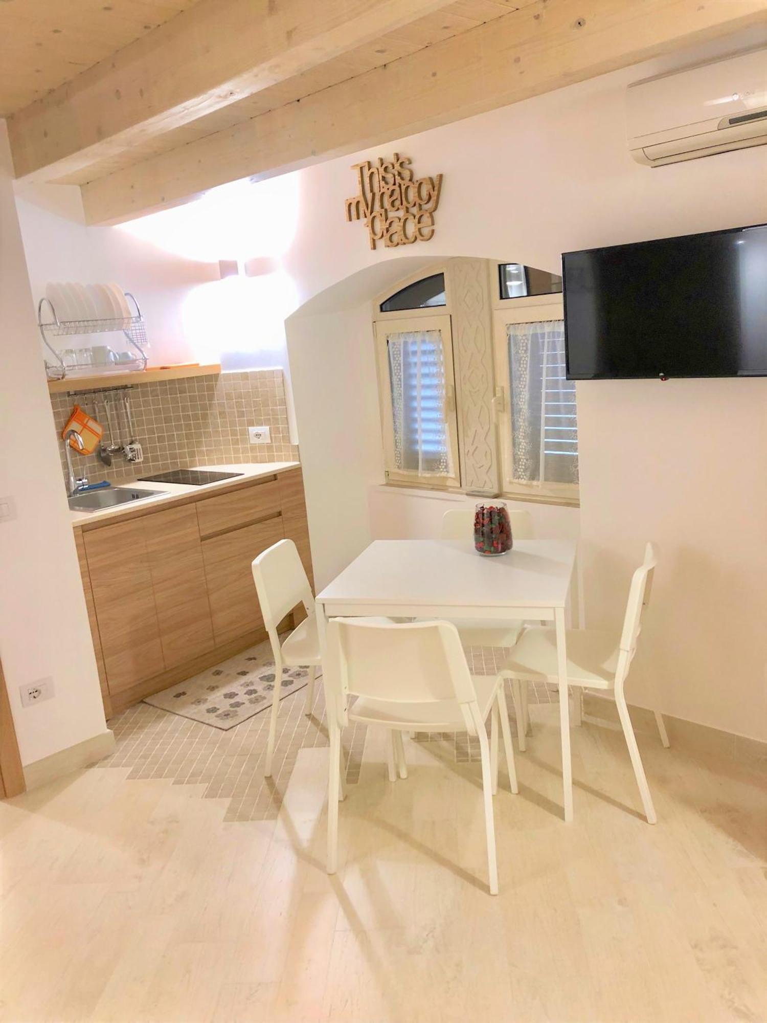 More Apartments Il Ferrarese2 Бари Номер фото